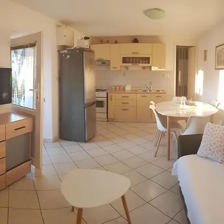 House Zarko Hébergement de vacances Pucisca